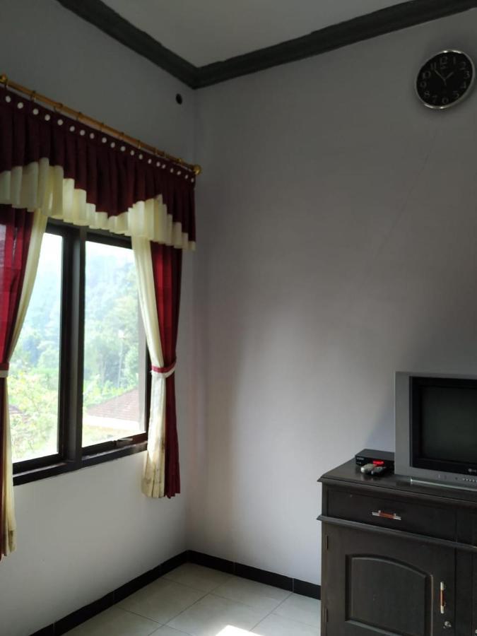 Hotel "Ngebel Indah" ภายนอก รูปภาพ